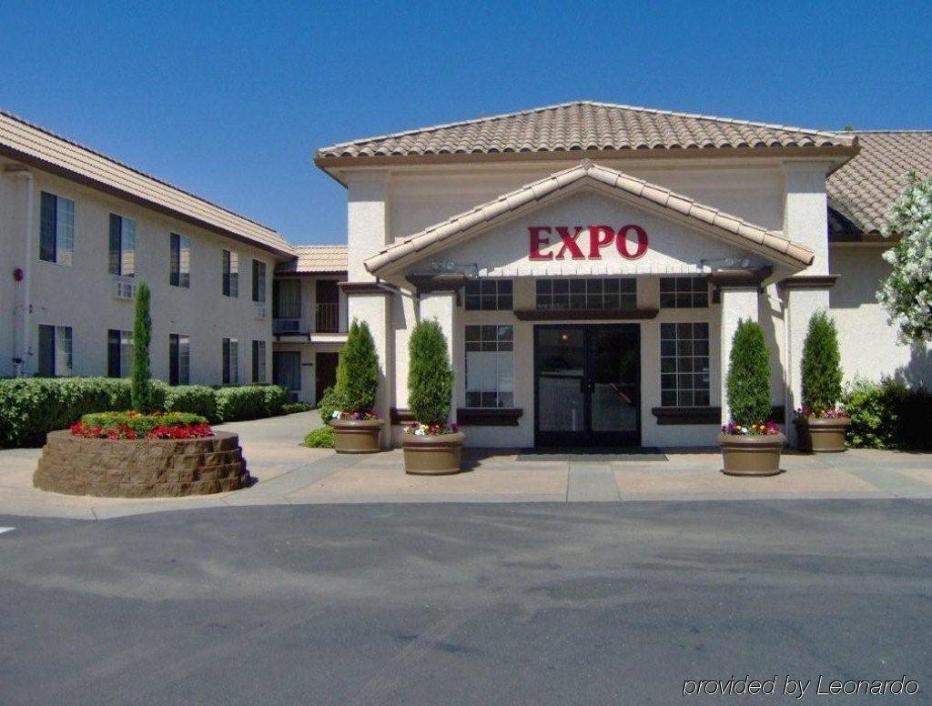 Arden Star 2* Sacramento