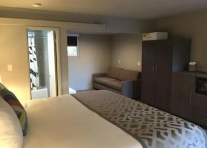 Arden Star Hotel